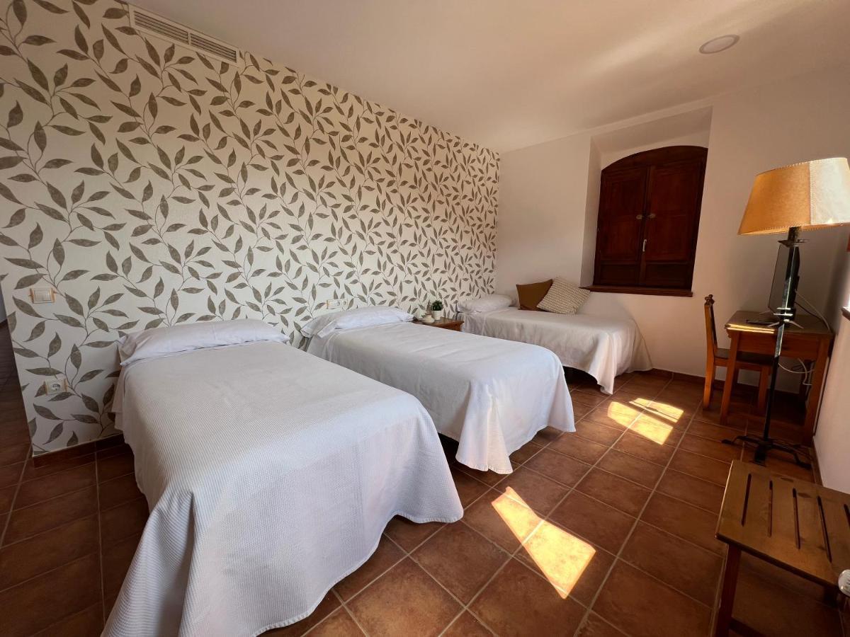 Hostal Villa El Colmenar Момбельтран Экстерьер фото