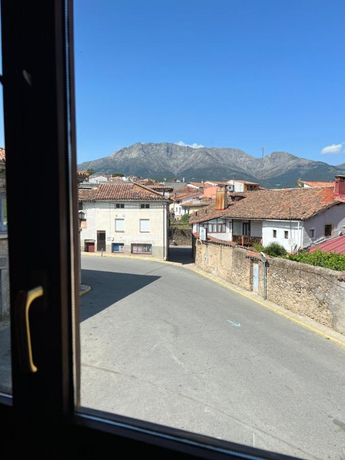Hostal Villa El Colmenar Момбельтран Экстерьер фото